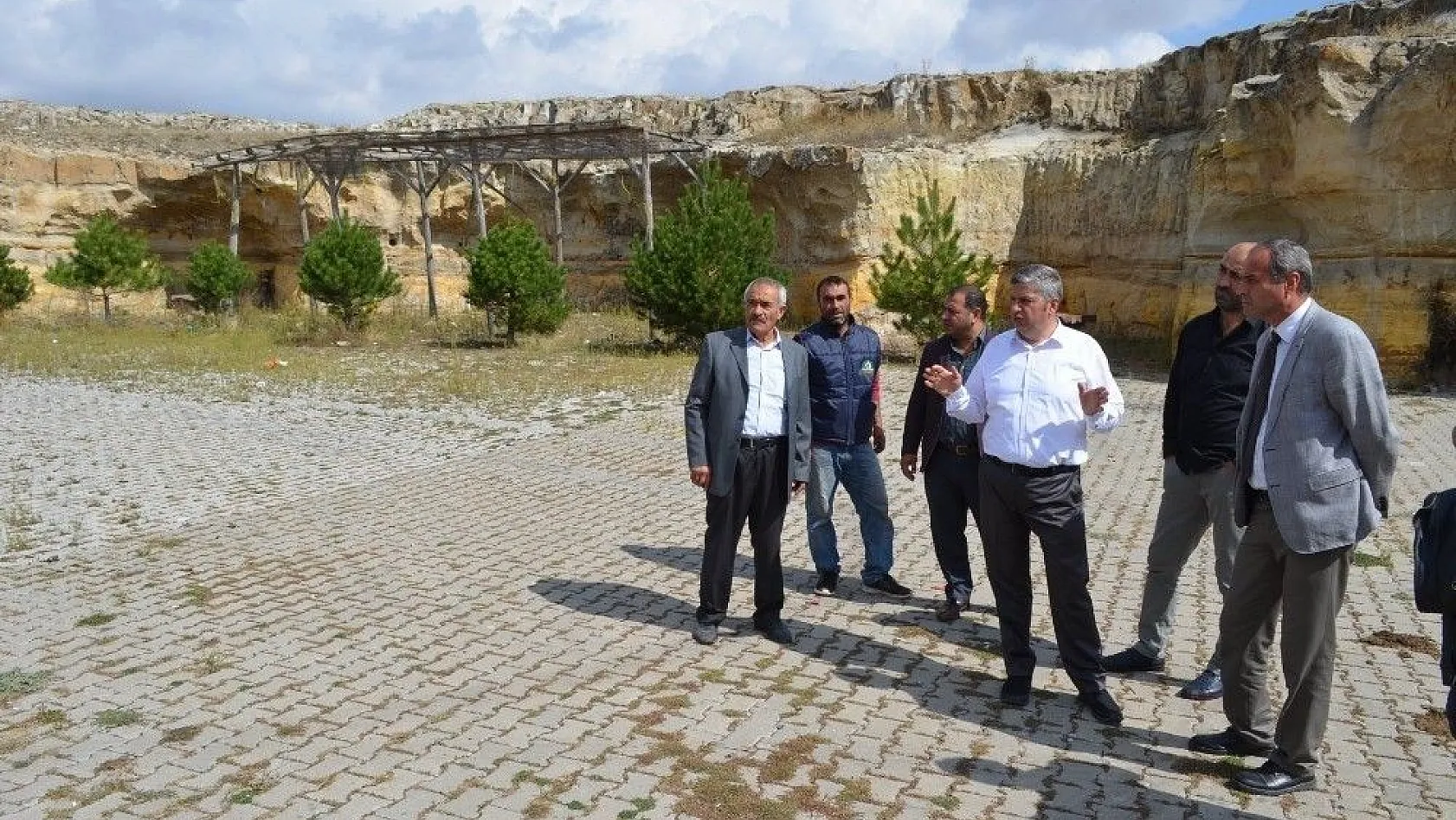 Başkan altun Akmescıt mahallesini ziyaret etti
