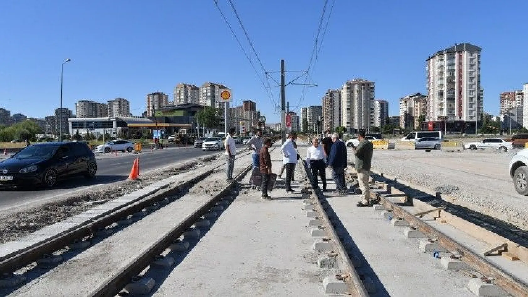 Başkan Büyükkılıç: İki tramvay hattı aynı anda bitecek