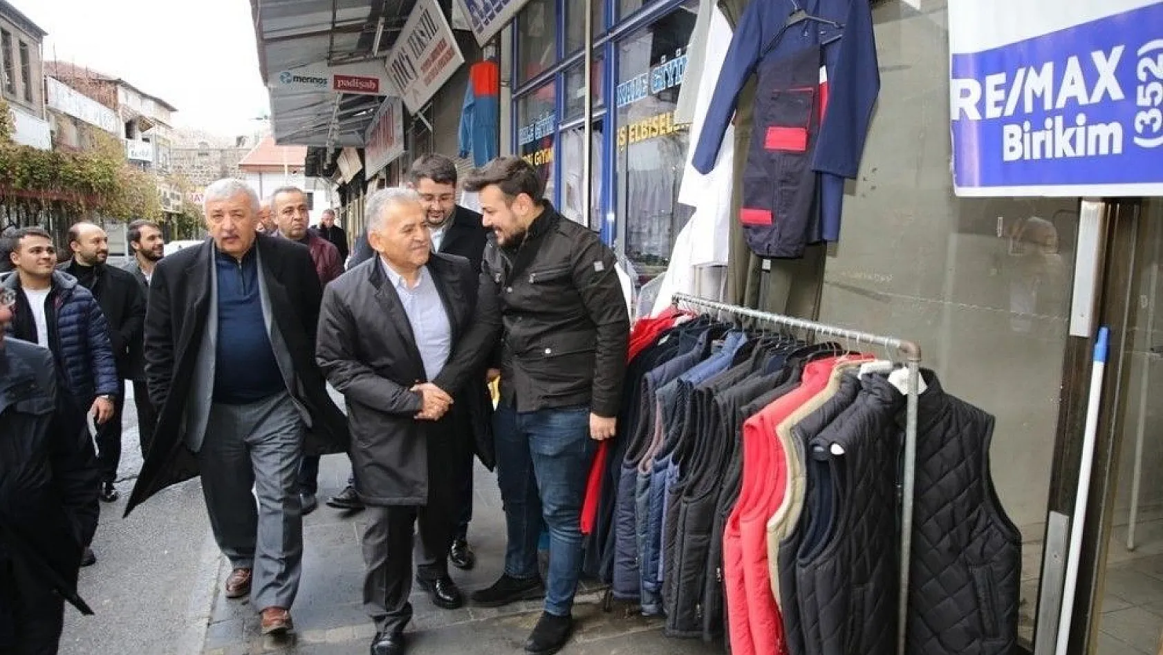 Başkan Büyükkılıç, 'Esnaf ve ticaret merkezi Kayseri'nin vazgeçilmez özelliğidir'
