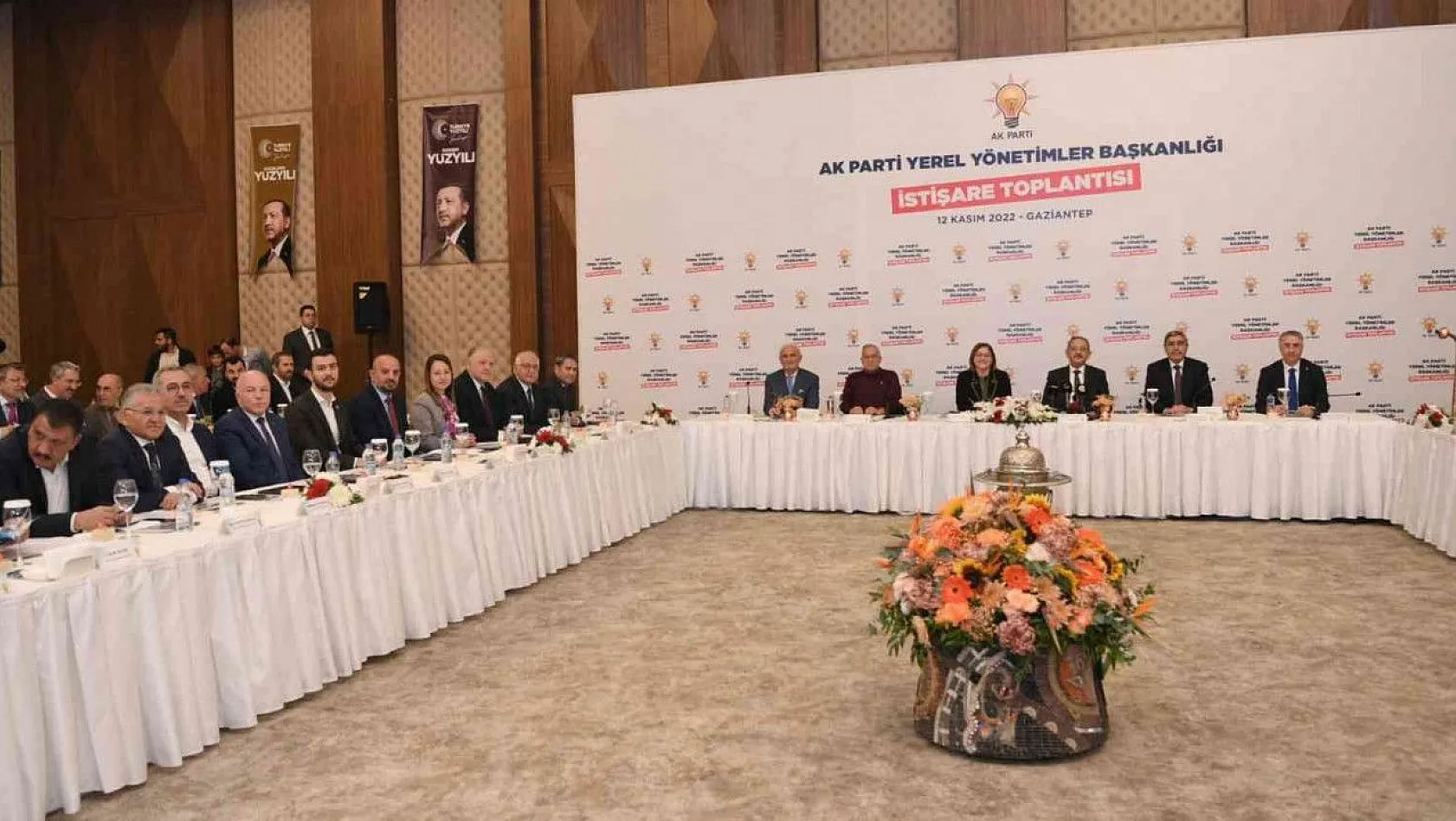 Başkan Büyükkılıç, Gaziantep'te AK Parti Yerel Yönetimler Başkanlığı İstişare Toplantısı'na katıldı