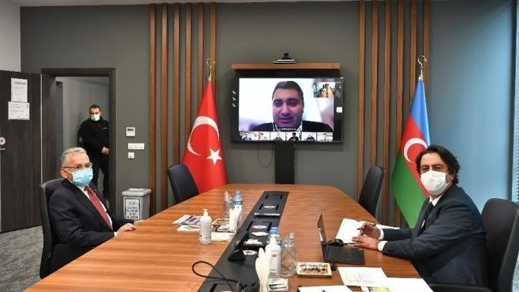 Başkan Büyükkılıç, Kayserigaz'ın yönetim kurulu toplantısına katıldı