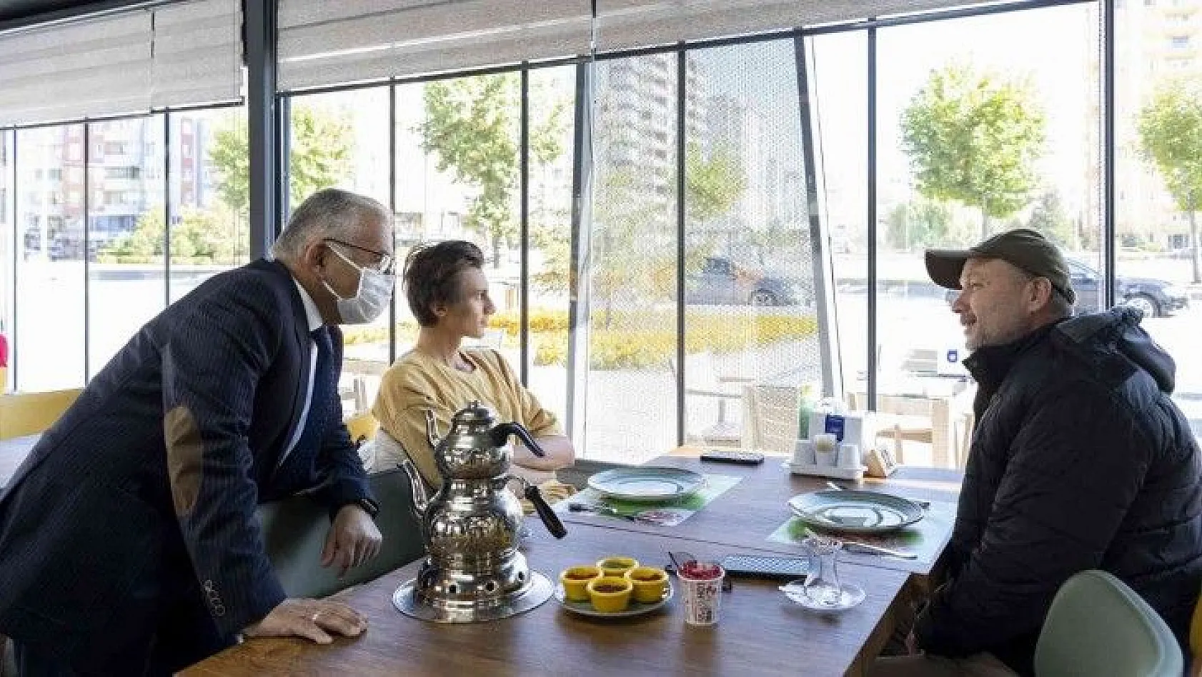 Başkan Büyükkılıç'tan Glutensiz Kafe'ye ziyaret