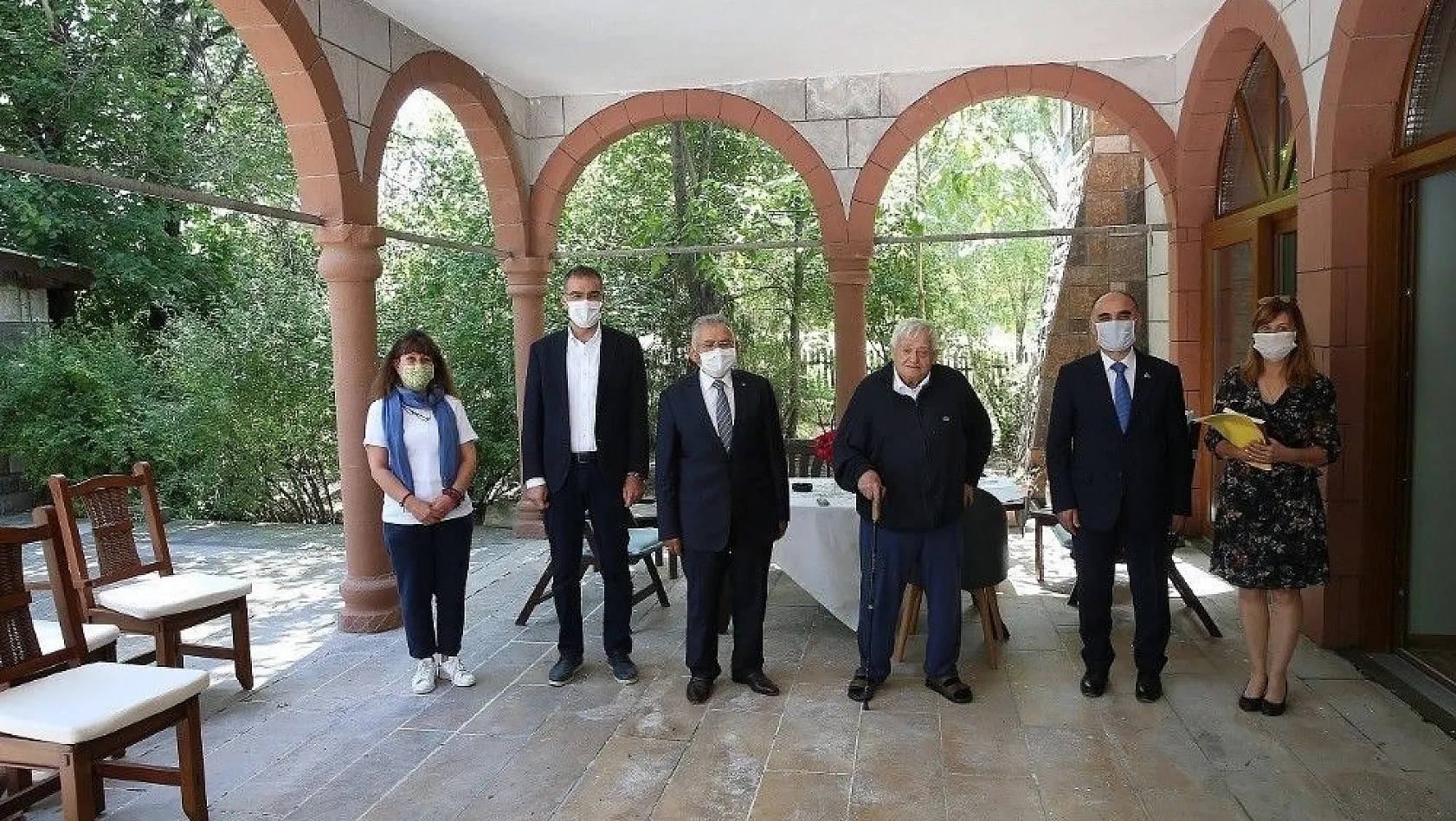 Başkan Büyükkılıç, Vali Günaydın ile birlikte Kayseri'nin Faruk Molu'yu ziyaret etti