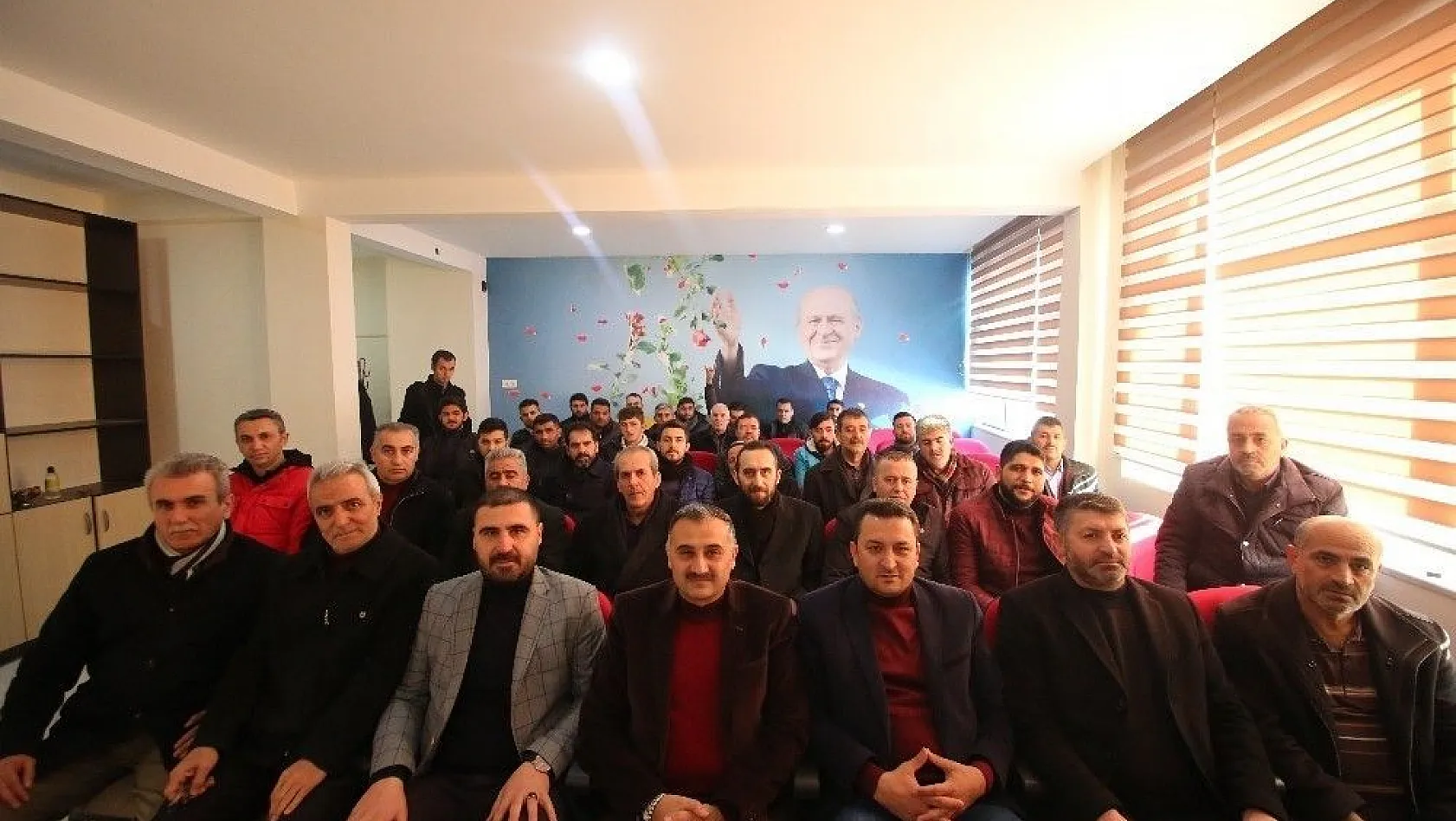 MHP İlçe Başkanı AK Partili ziyaretçilerine seslendi: Ülkücüler için..