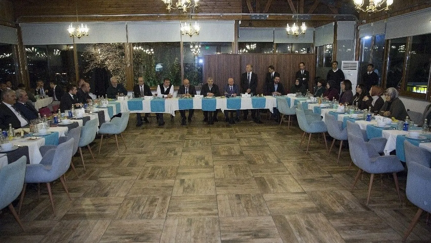 Başkan Çelik, AK Parti Kocasinan İlçe Teşkilatı ile bir araya geldi