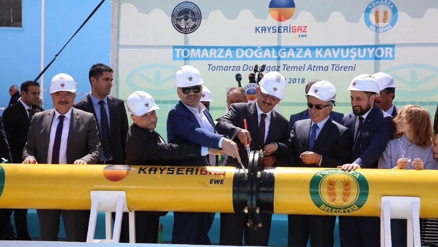 Başkan Çelik, Tomarza'da doğal gaz temel atma törenine katıldı

