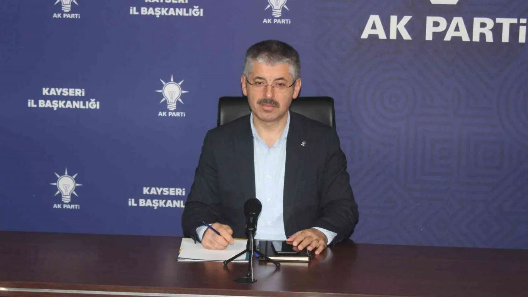 AK Parti İl Başkanı: Ekonomik krizlerle, darbelerle başarılı bir şekilde mücadele ettik!