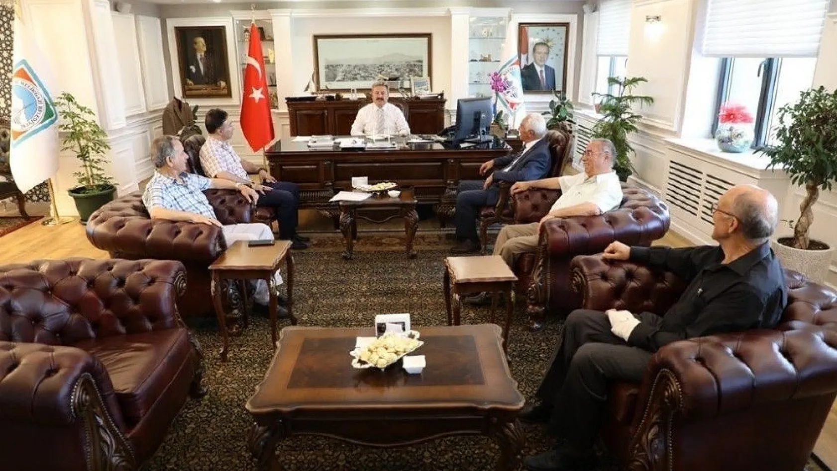 Başkan Dr. Mustafa Palancıoğlu 'Emeklilere Yönelik  Eski Çınarlar Yaşam Merkezi İle Gönüller Platformu Projelerimiz Bulunmaktadır'
