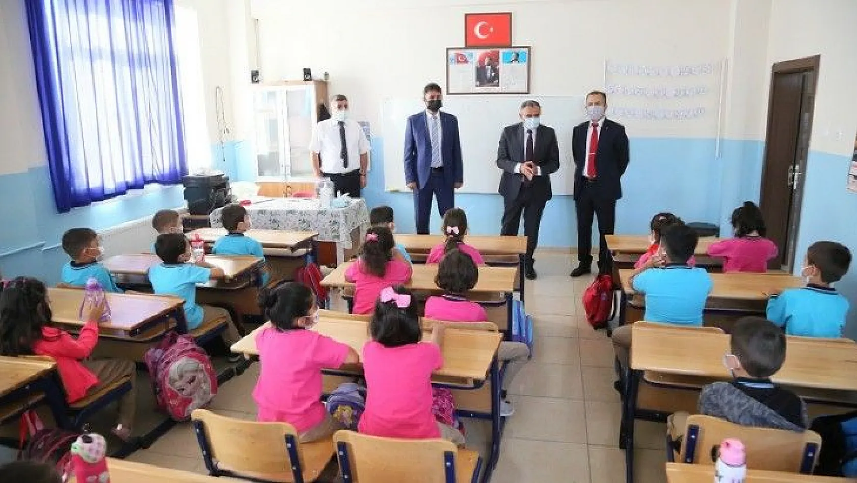 Başkan Mehmet Cabbar ilk ders gününde öğrencilerle buluştu!