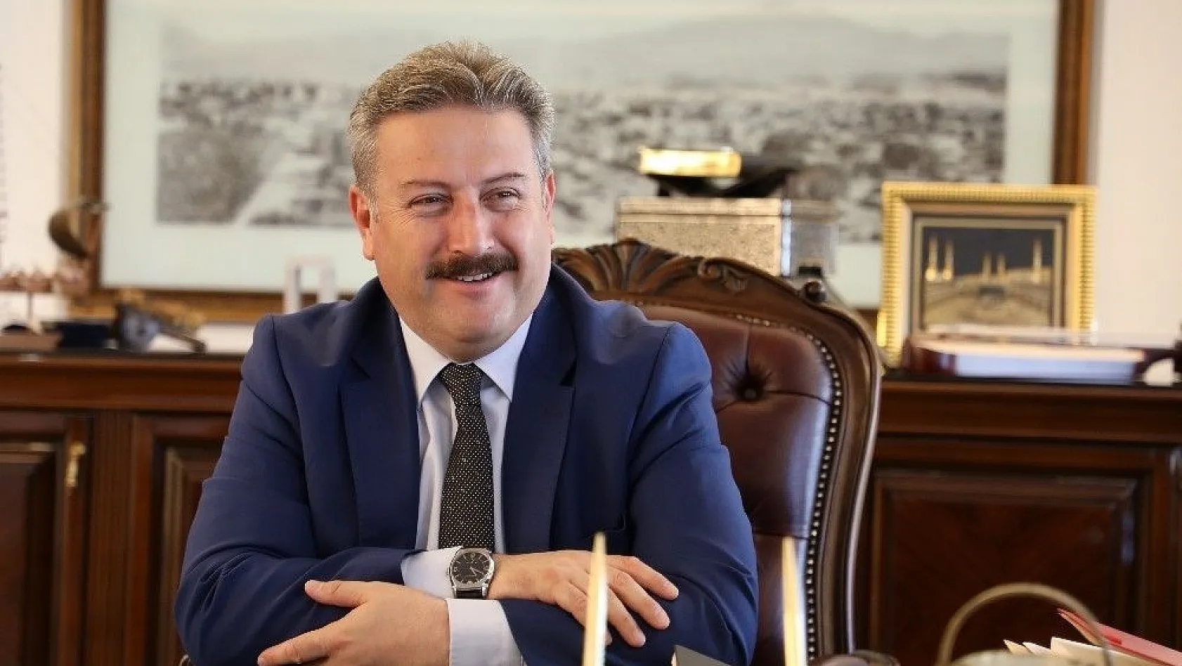 Başkan Palancıoğlu Türkiye Şampiyonu Funda Taşkın'ı tebrik etti
