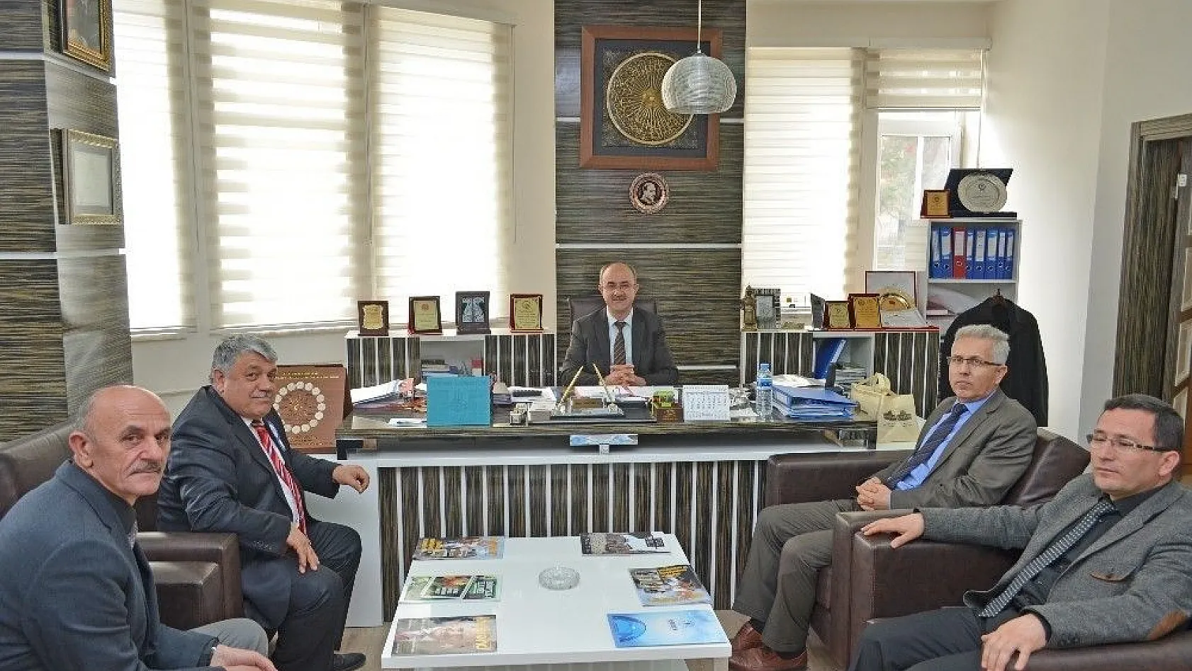 Başkan Şinasi Gülcüoğlu il ve ilçe kurum müdürlerini misafir etti