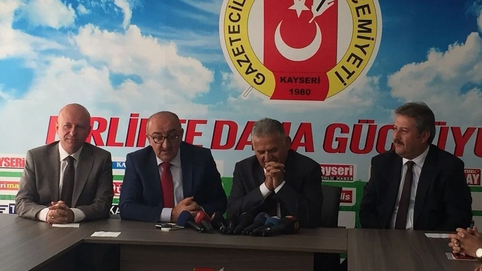 Belediye Başkanları Kayseri Gazeteciler Cemiyeti'ni Ziyaret Etti
