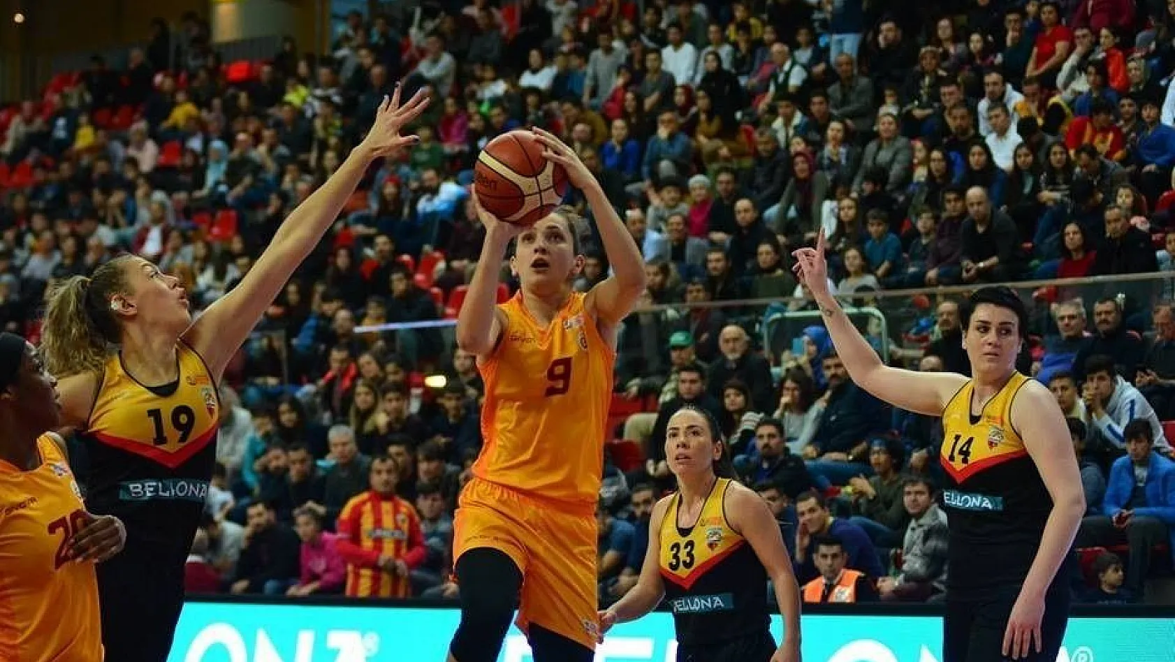 Bellona Basketbol sahasında Galatasaray'a mağlup oldu