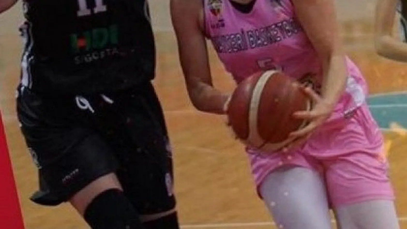 Bellona Kayseri Basketbol'da 3 oyuncu çift haneli sayılara ulaştı