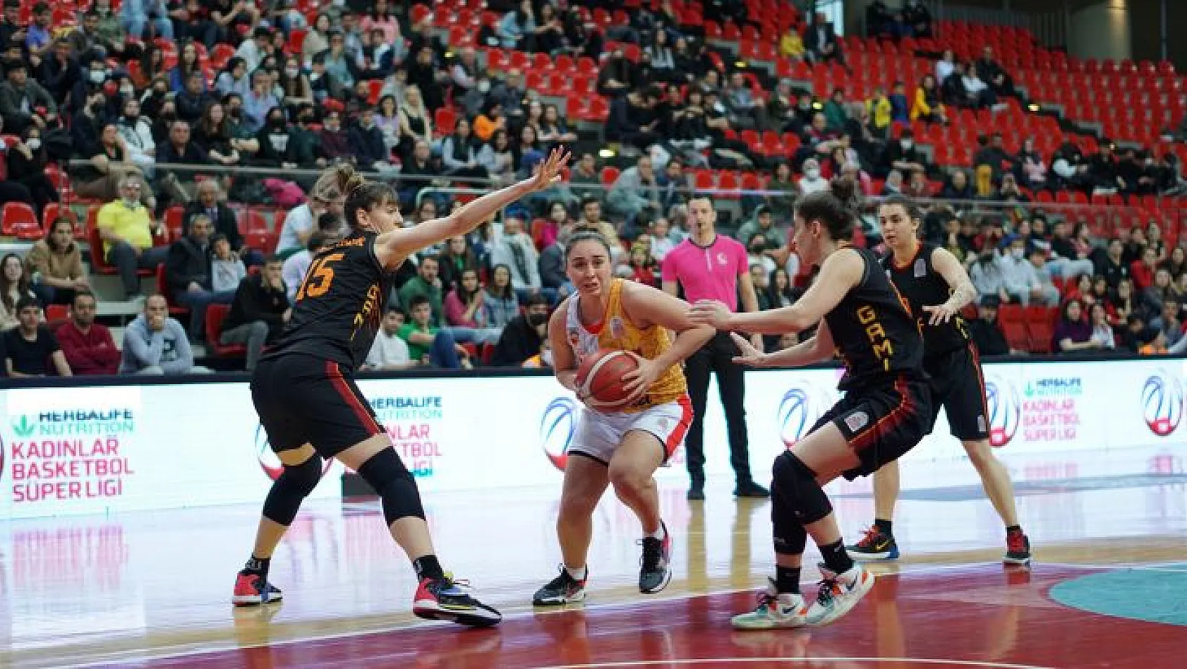 Bellona Kayseri Basketbol kümede kaldı
