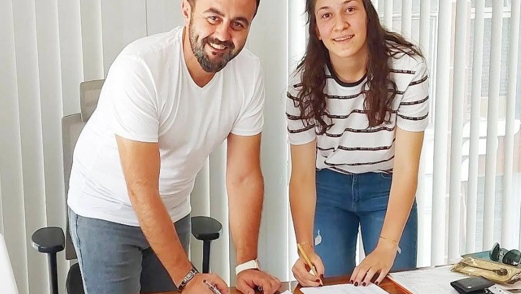 Bellona Kayseri, Fatma Dikmen'e imza attırdı