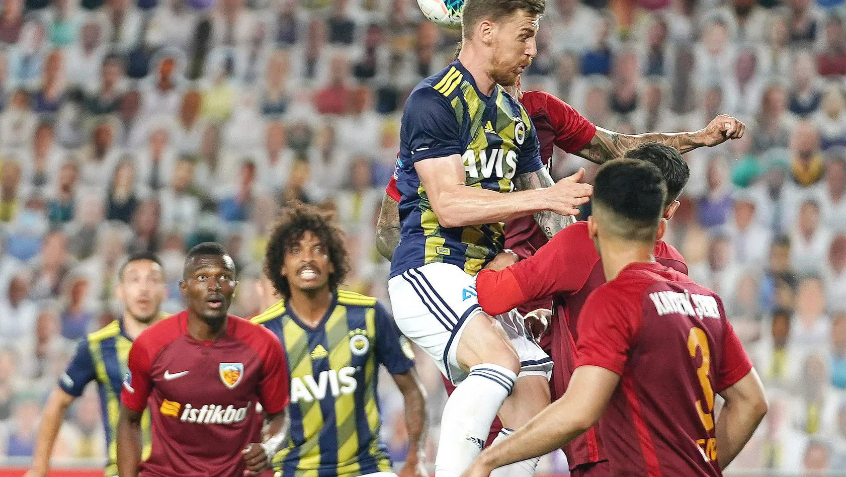 Bernard Mensah, Fenerbahçe'yi seviyor