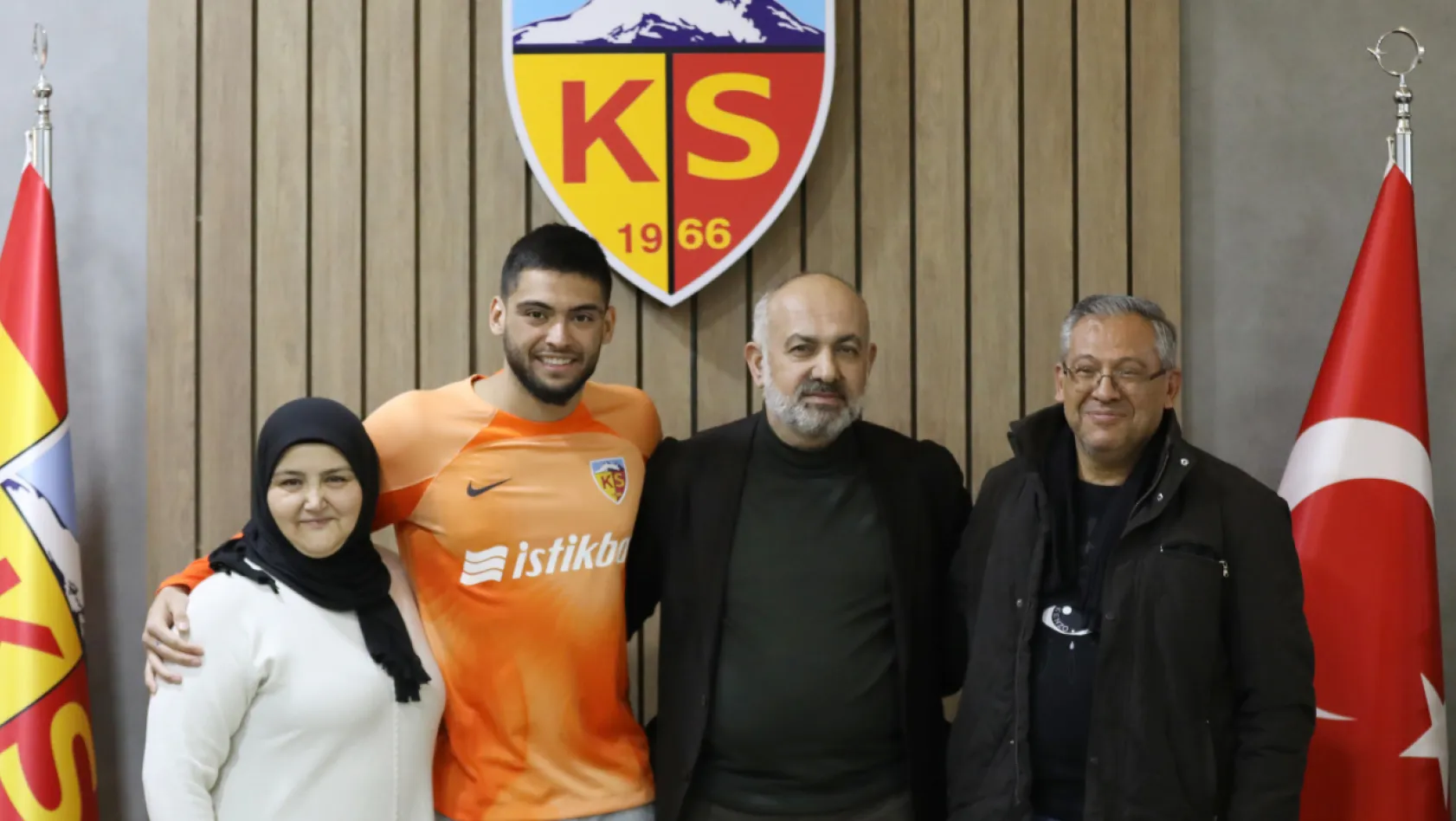 Bilal Bayazit 3 yıl daha Kayserispor'da