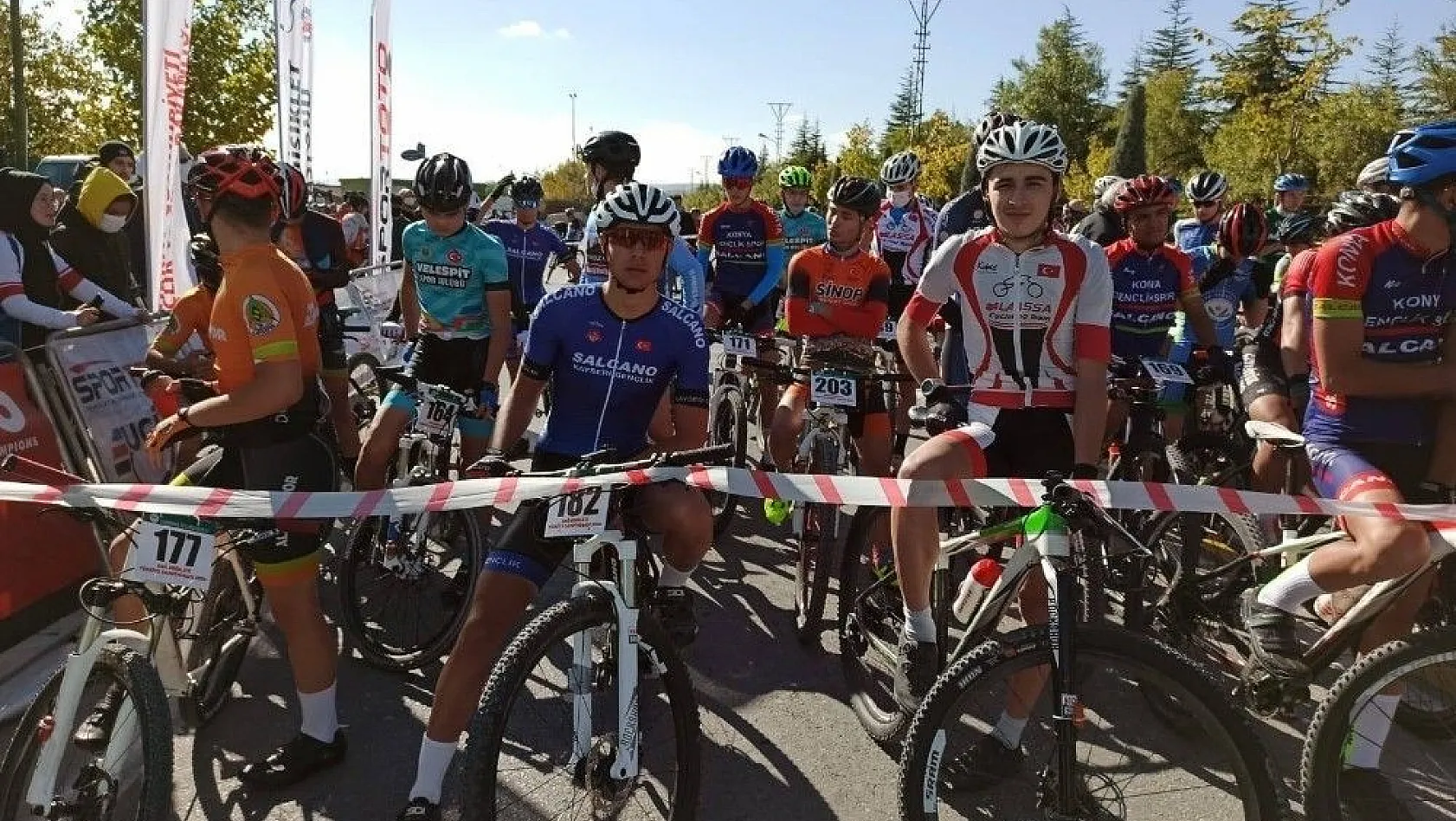 Bisikletçiler Konya'dan 2 altın, 1 bronz madalya ile döndü