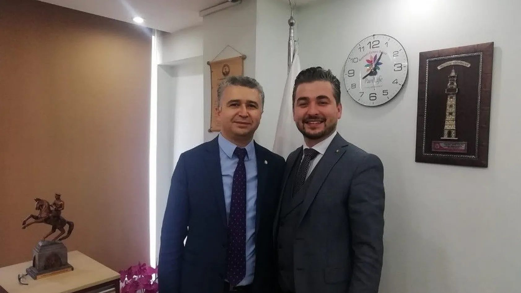 12. Bölge Kayseri Eczacı Odası Başkanı Oğuzhan Ulutaş, Türkiye Eczacılar Birliği Denetleme Kurulu Başkanı oldu
