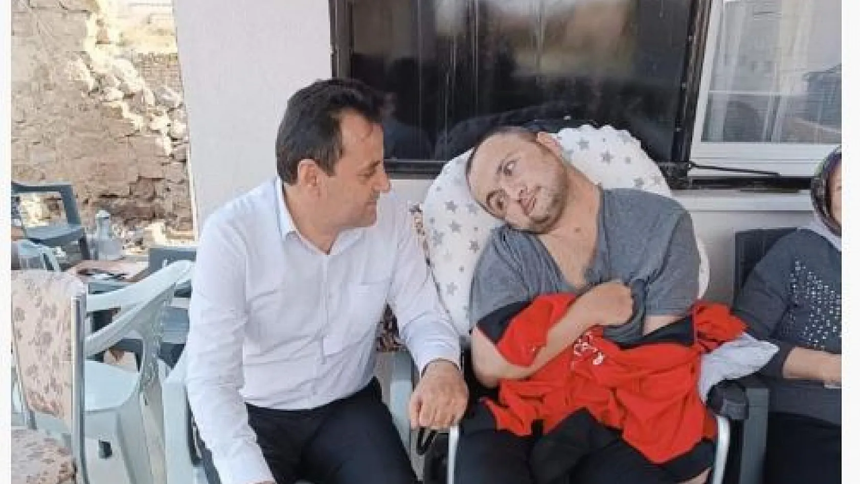 Gazi Eraslan, hayatını kaybetti
