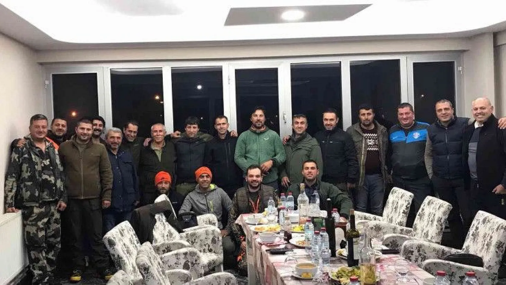 Bulgar avcılardan Pınarbaşı'da domuz avı!