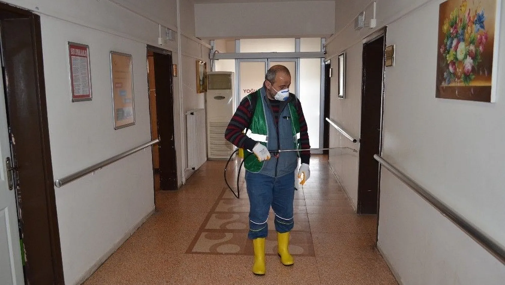 Bünyan Belediyesi İlçe Devlet Hastanesi dezenfekte edildi