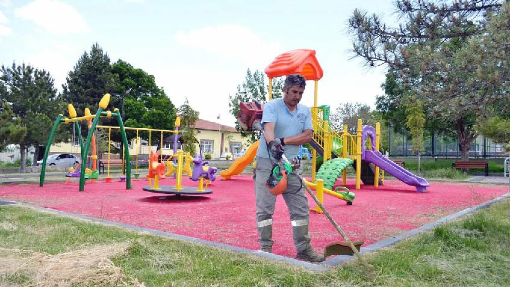 Bünyan Belediyesi tarafından çocuklar için parklar hazırlandı