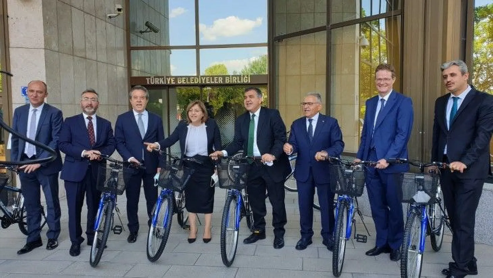 Büyükkılıç'tan Avrupalı Büyükelçiler ile birlikte bisiklet farkındalığı