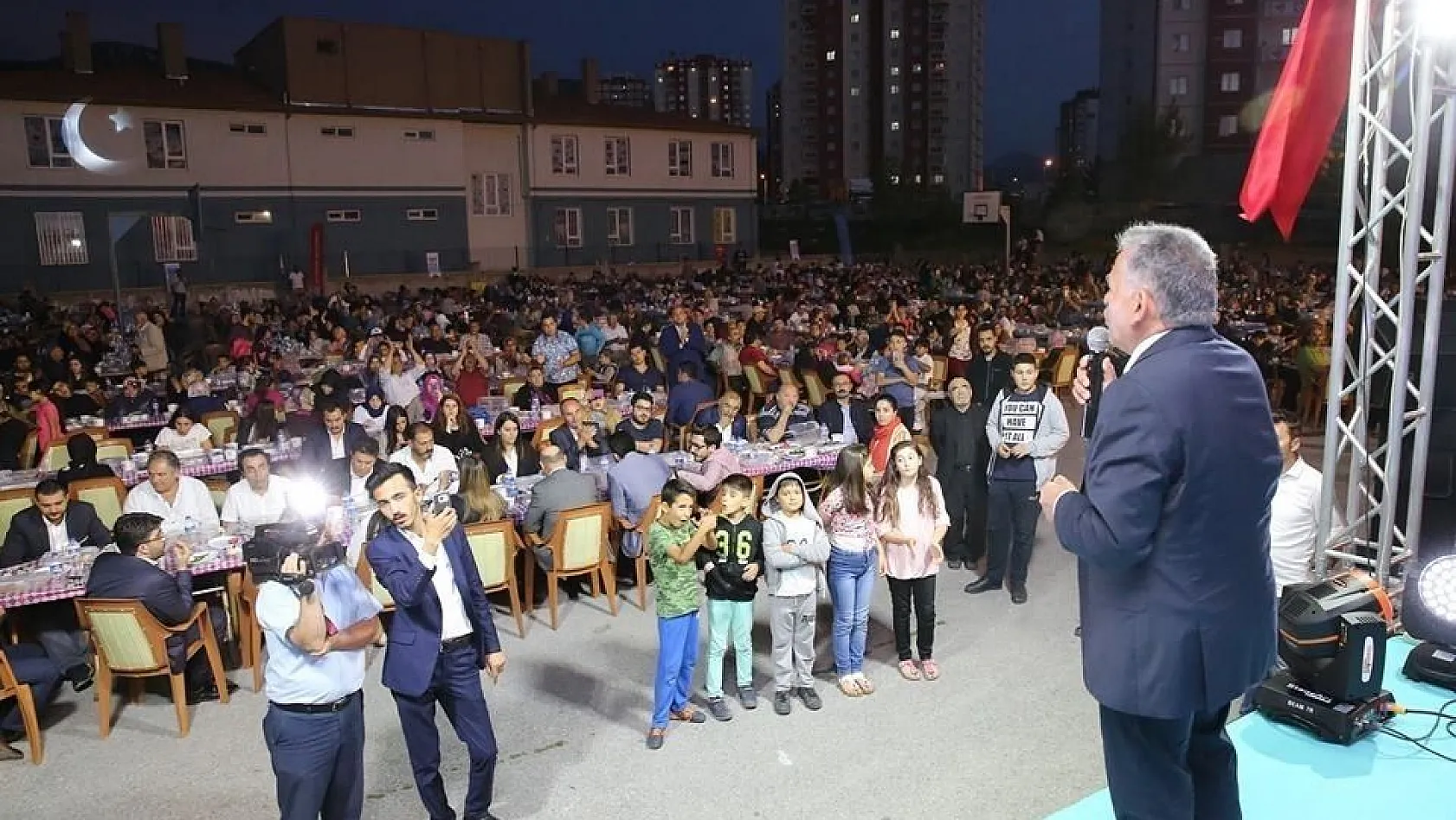 Büyükkılıç'tan Tınaztepe halkına üç yatırım müjdesi
