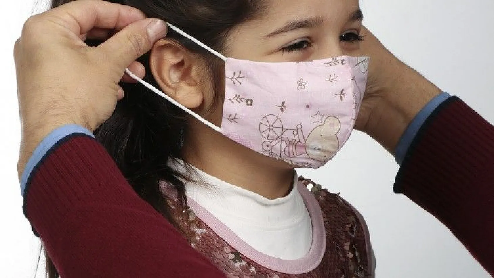 Büyükşehir belediyesi çocuklara 30 bini aşkın maske dağıttı