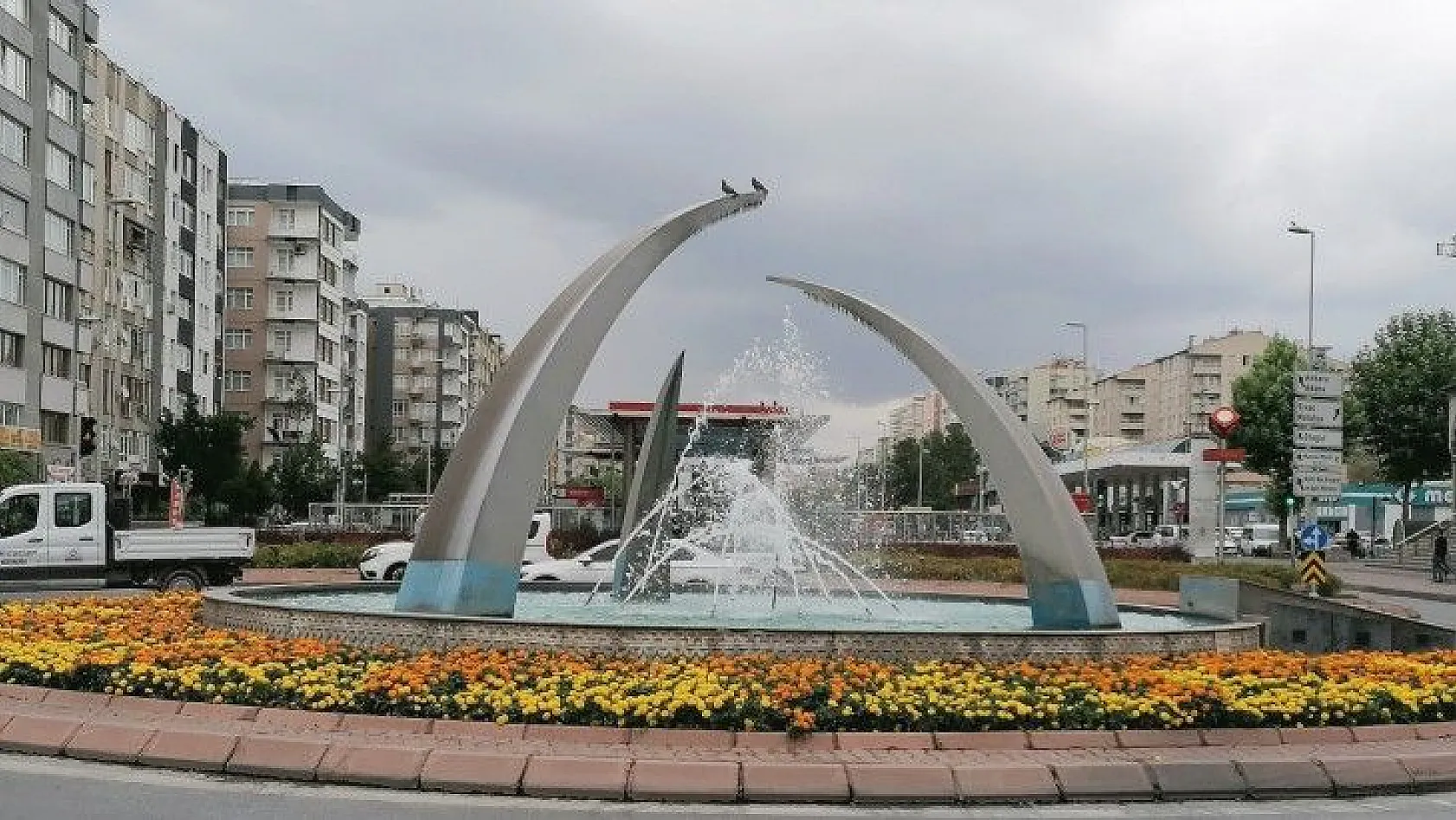 Büyükşehir, Eylül'ü rengarenk çiçeklerle karşıladı