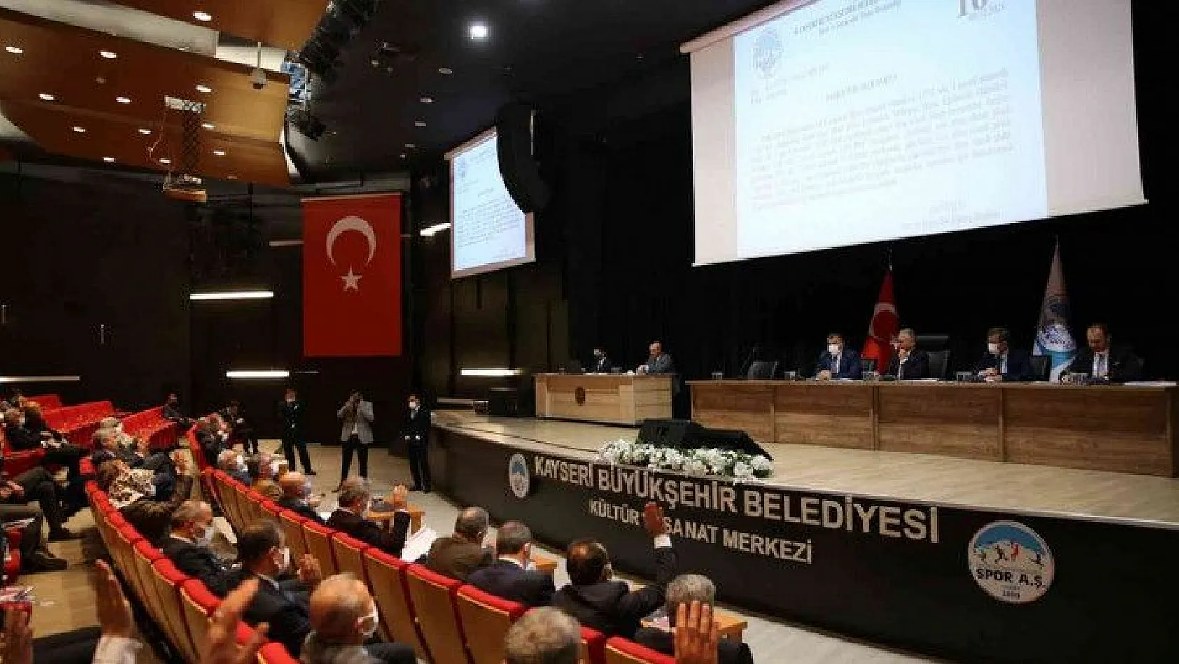 Büyükşehir Meclisi 2021'in son toplantısı gerçekleştirdi