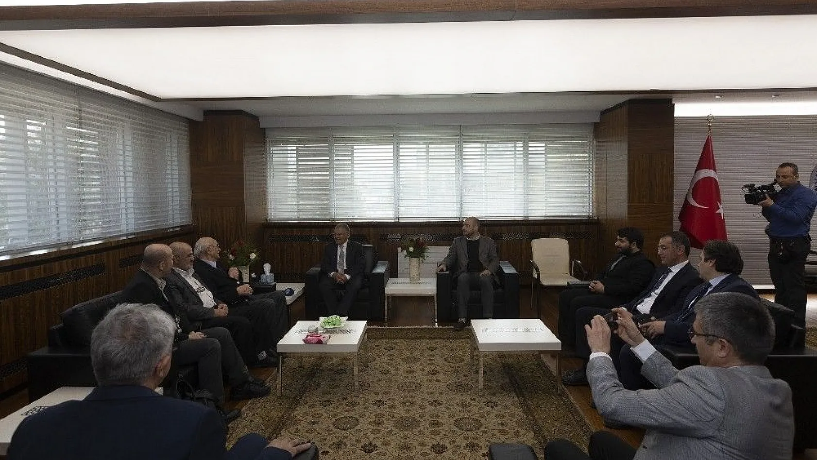 Çekül Vakfı Başkanı Metin Sözen, 'Dünya Durdukça Sinan' konulu bir konferans verdi
