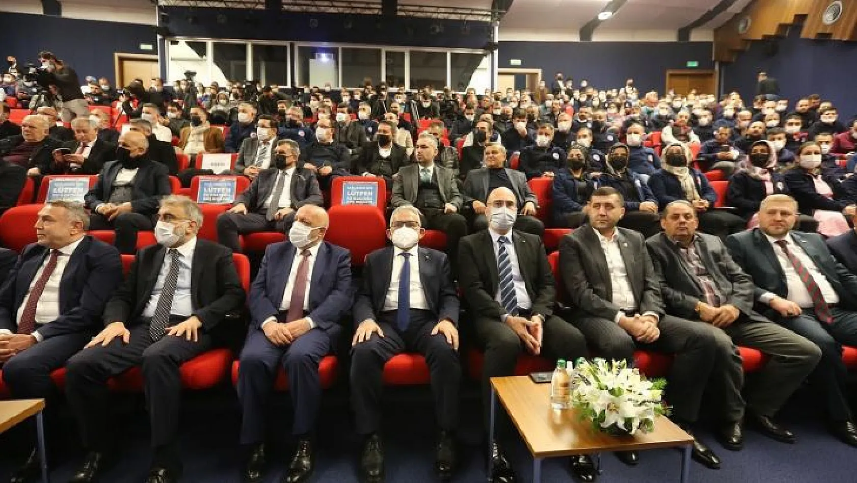 CEO Ertekin'den AK Parti ve MHP Kayseri milletvekillerine övgü!