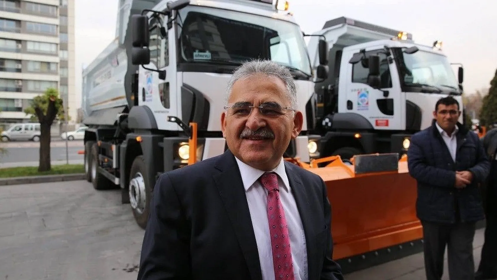 Çevre Temizlik Vergileri ile Melikgazi Belediyesi'ne iki araç alındı