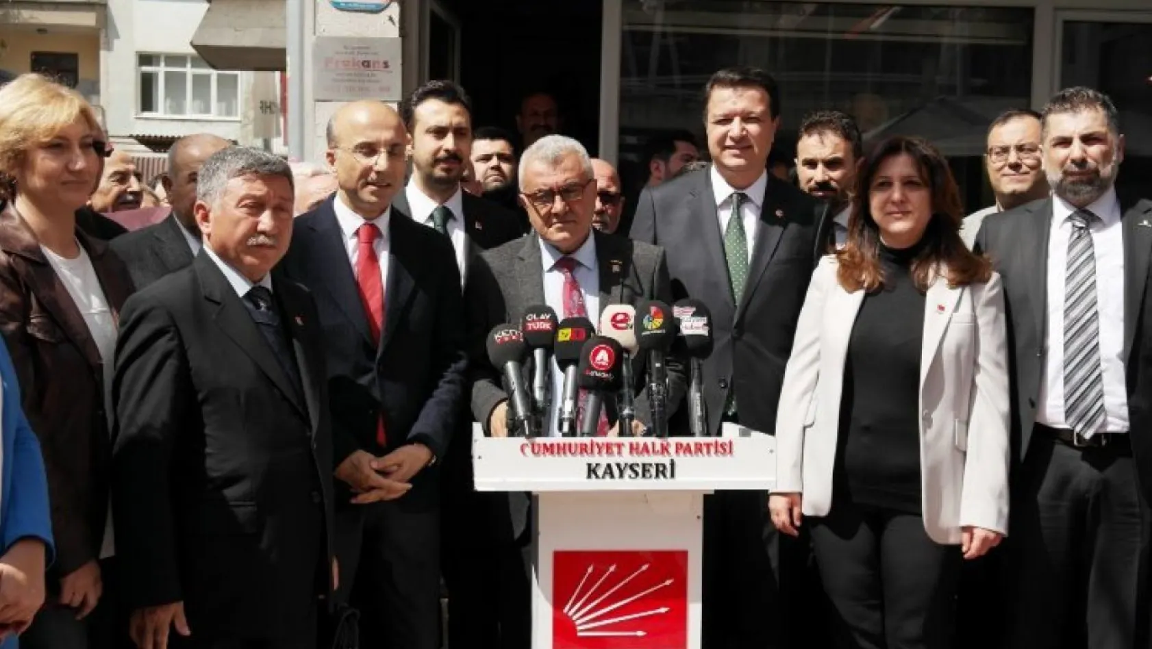 CHP'den 'Sahte Broşür' tepkisi: AKP sonunun yaklaştığını gördükçe çirkinliklerini de arttırıyor!