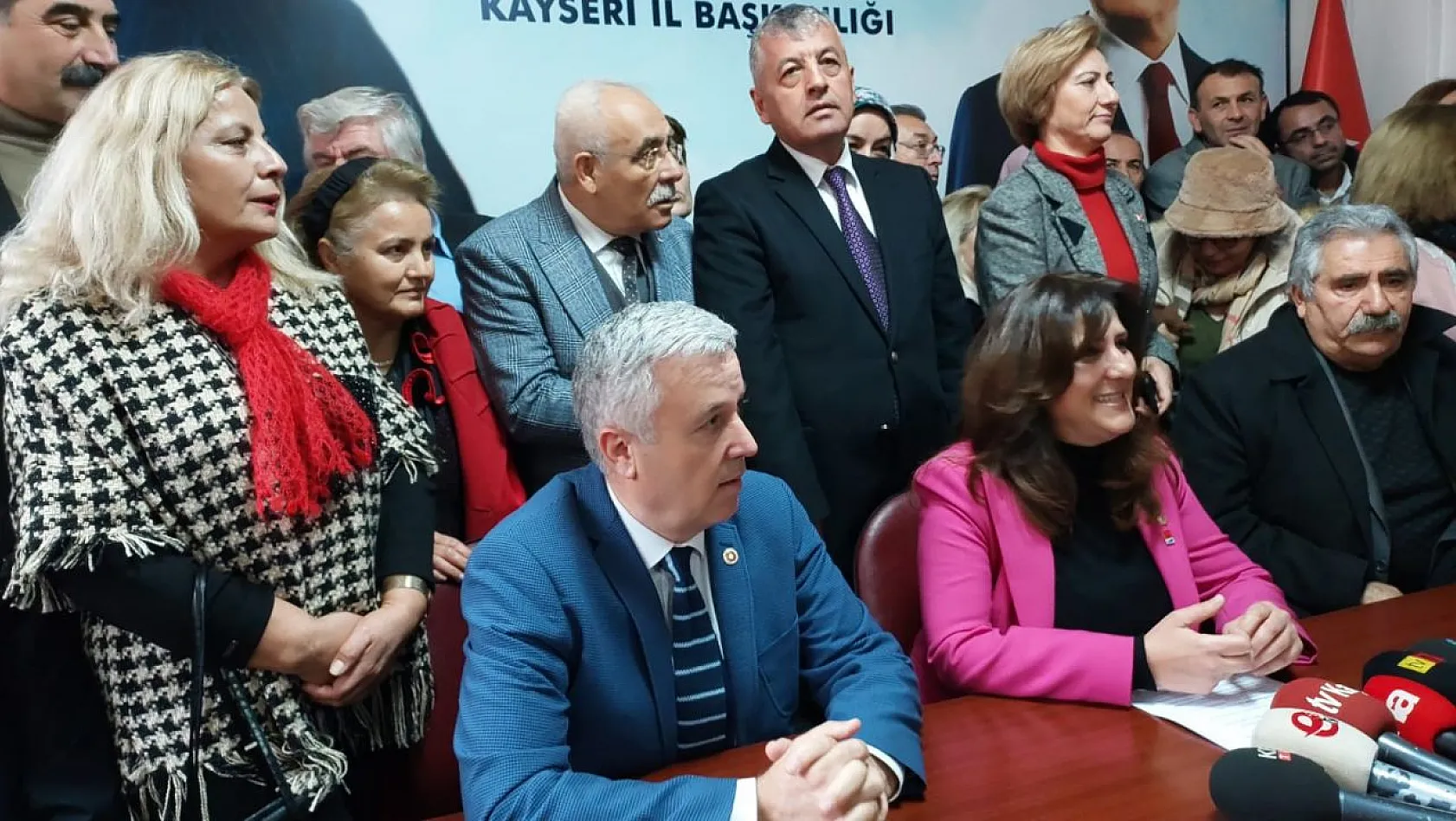 CHP İl Başkanı Özer, Milletvekili aday adaylığı için istifa etti!
