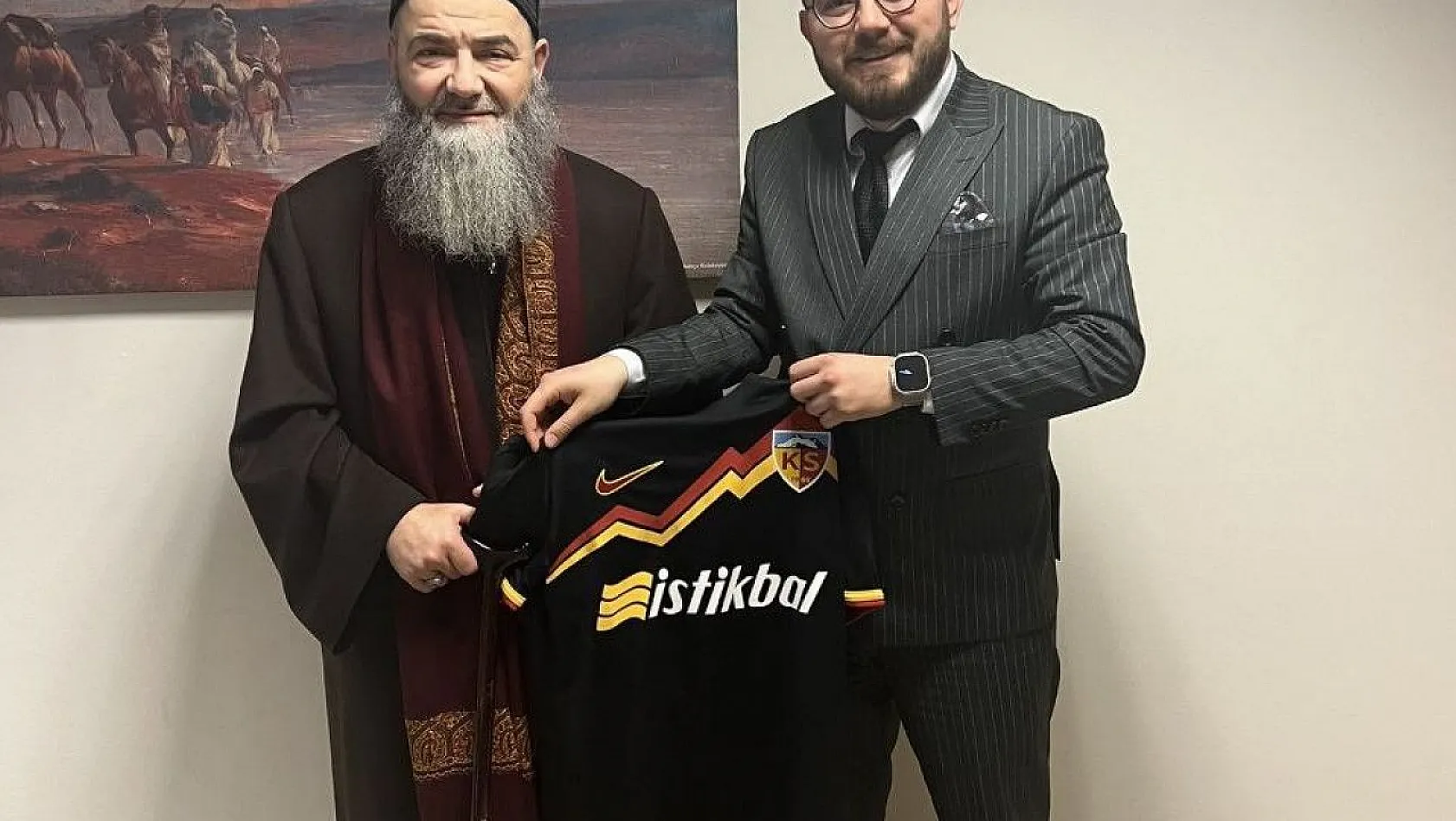 Cübbeli Ahmet Hoca'ya Kayserispor forması hediye edildi
