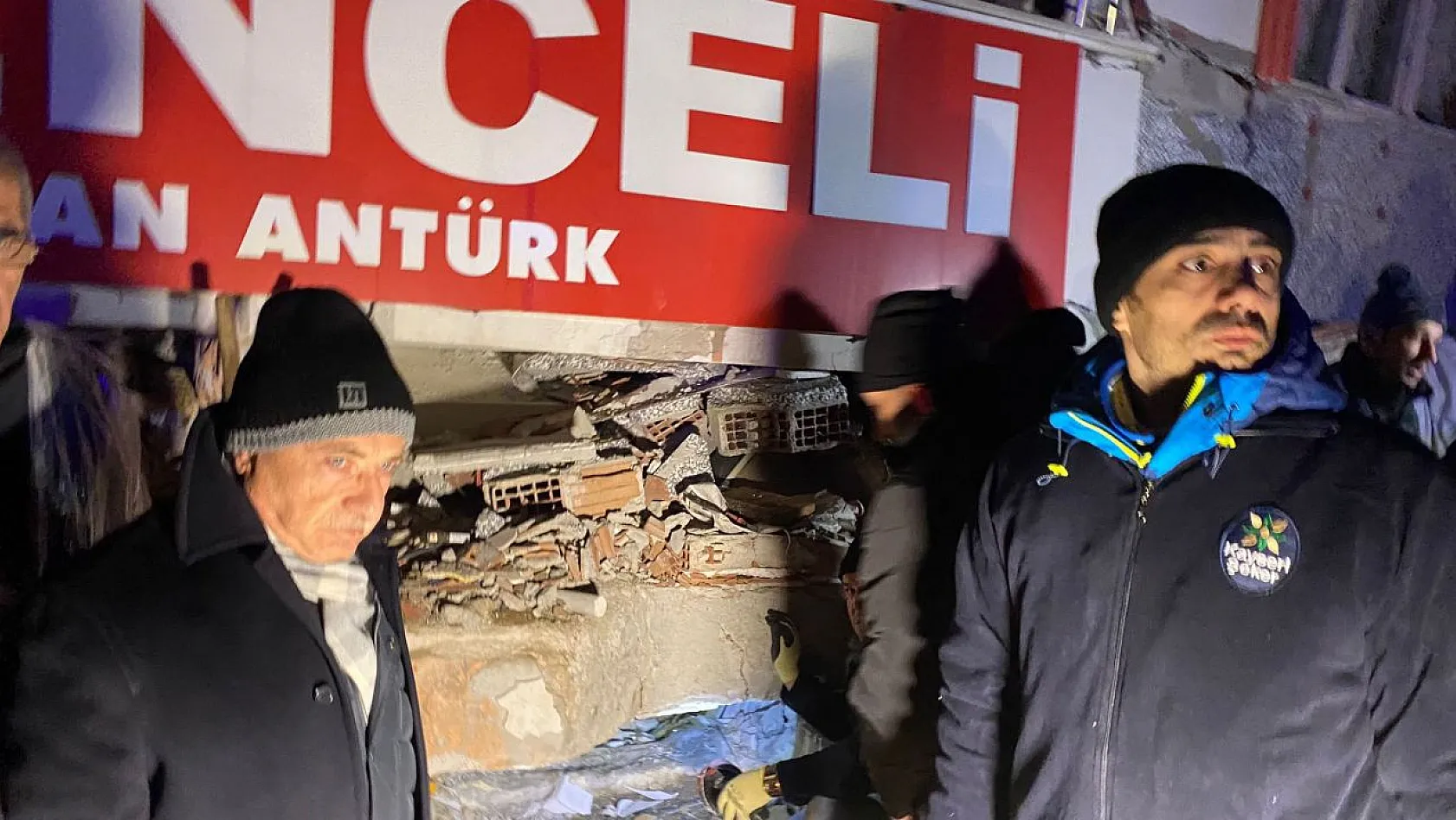 Deprem bölgesine giden AK Parti Milletvekili İsmail Tamer: Allah'ım sen yardım et