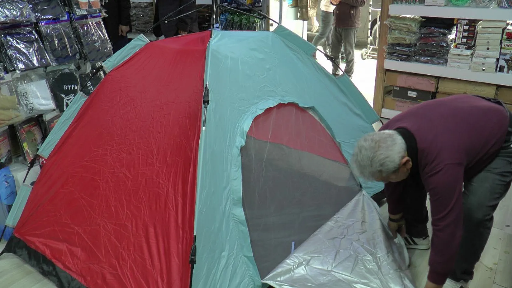Deprem sonrası çadıra talep patlaması
