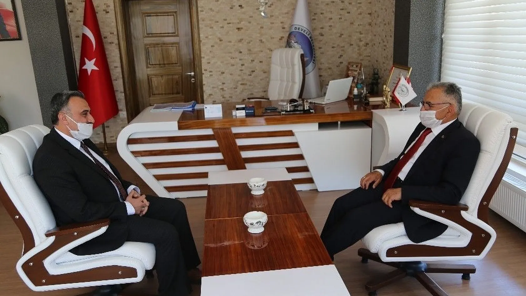 Develi Belediyesi Büyükşehir Belediye Başkanı Büyükkılıç'ı ağırladı