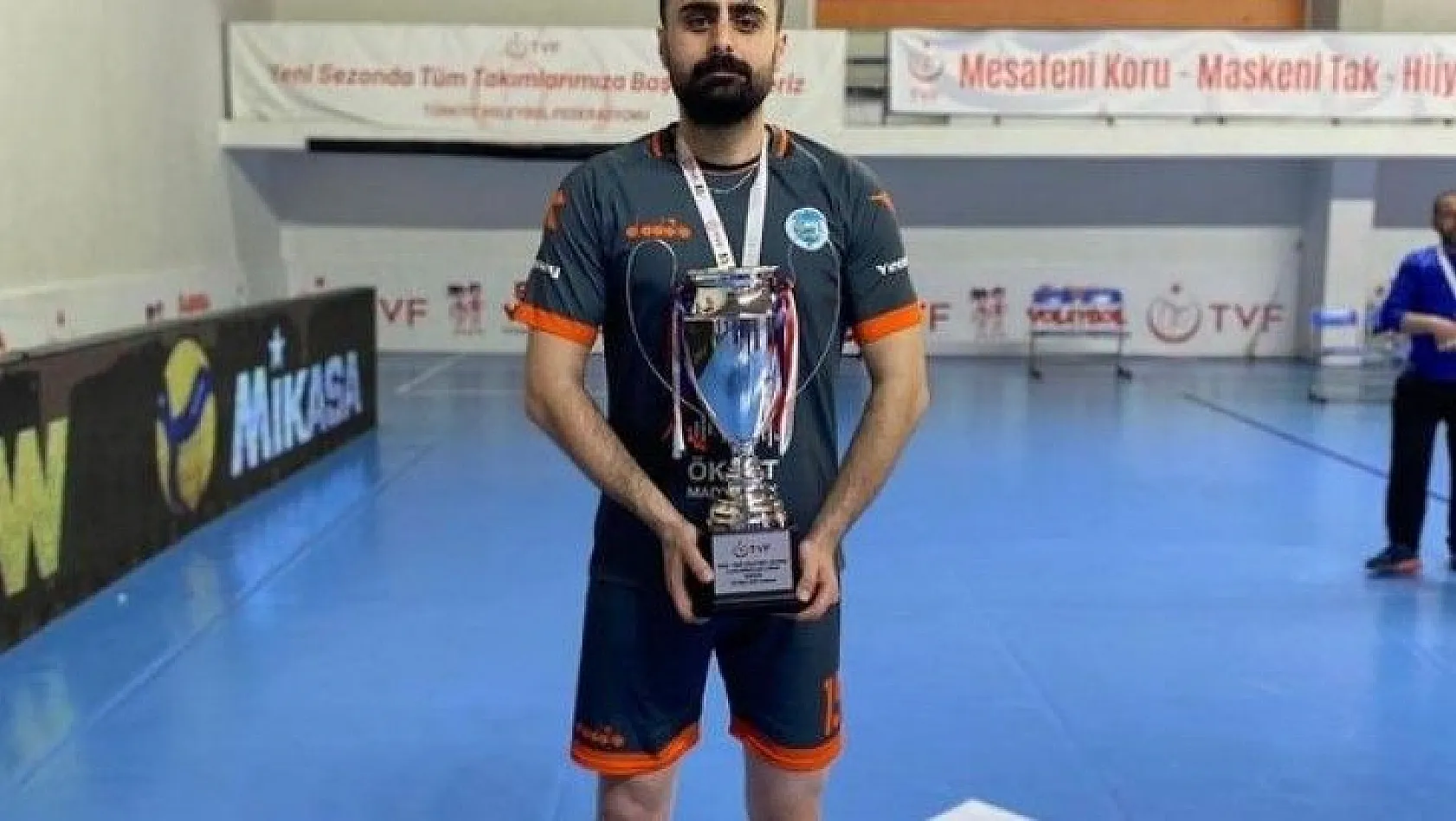 Develi Belediyespor Voleybol Takımı oyuncusu Yusuf Afşar: 'Şampiyonluk hayırlı olsun'