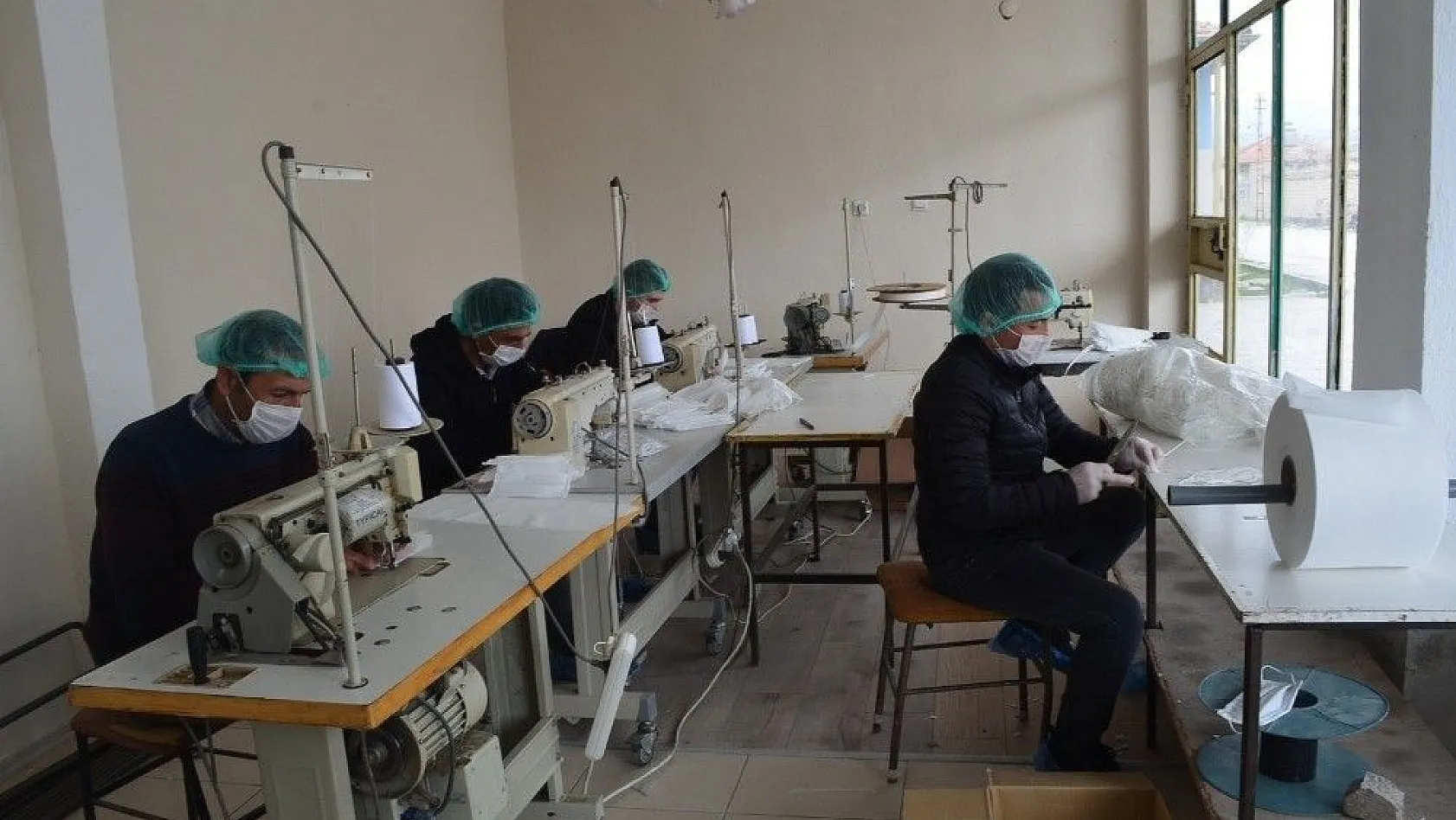 Develi Devlet Hastanesi Personelleri Maske Üretimine Başladı