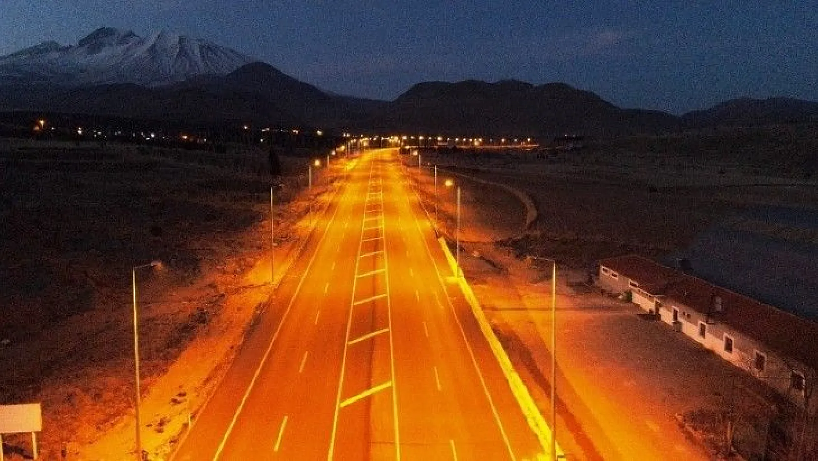 Develi - Erciyes yolu aydınlatma çalışmasının ilk etabı tamamlandı