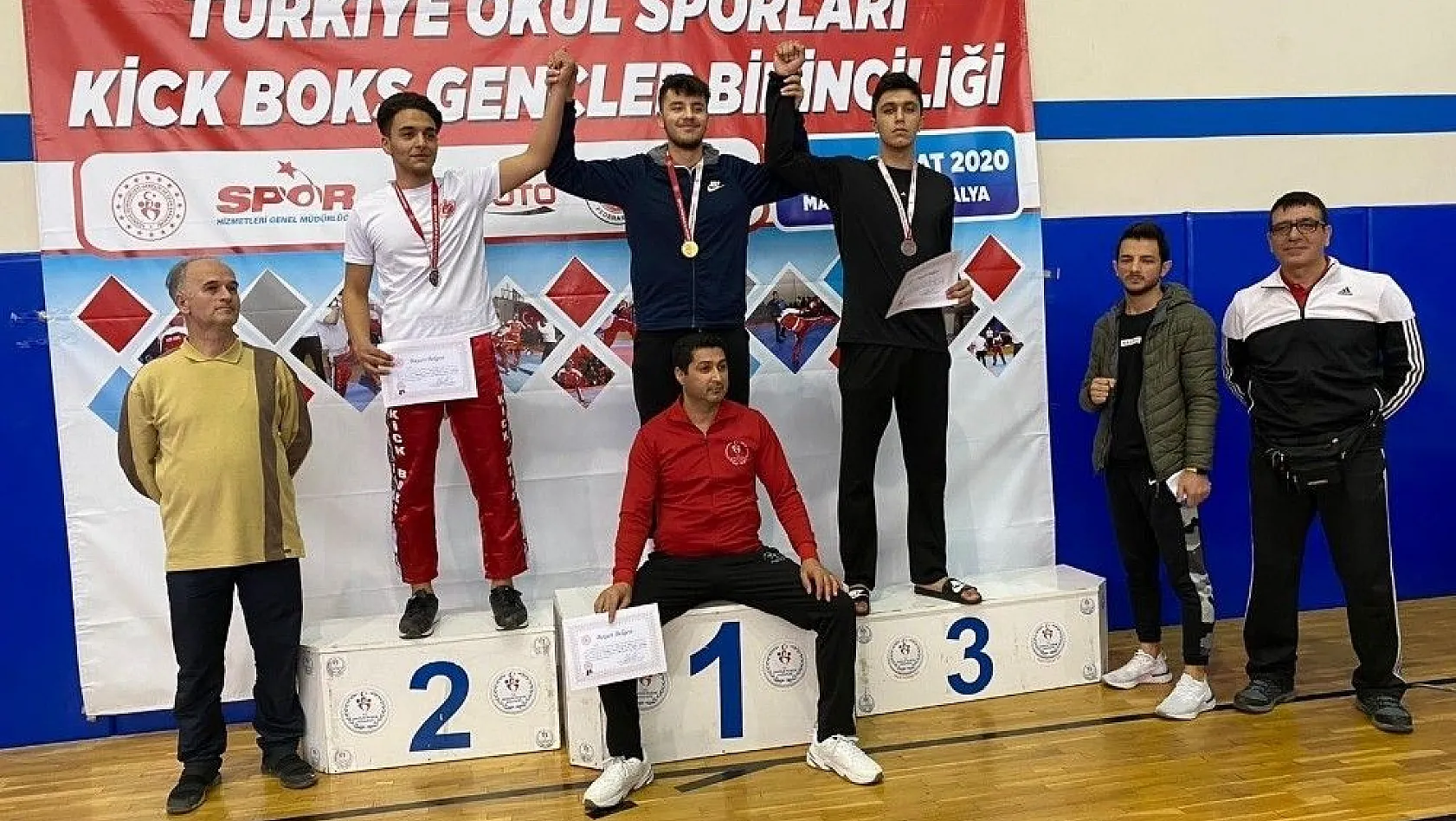 Develili sporcu Kickboks Türkiye Şampiyonasında 3. Oldu
