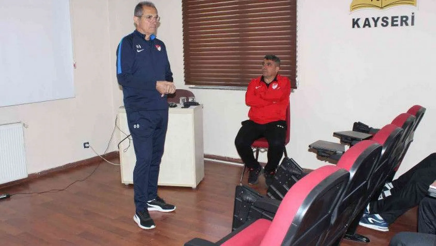 Palancıoğlu Grassroots-C Futbol Antrenör Kursu Kayseri'de başladı