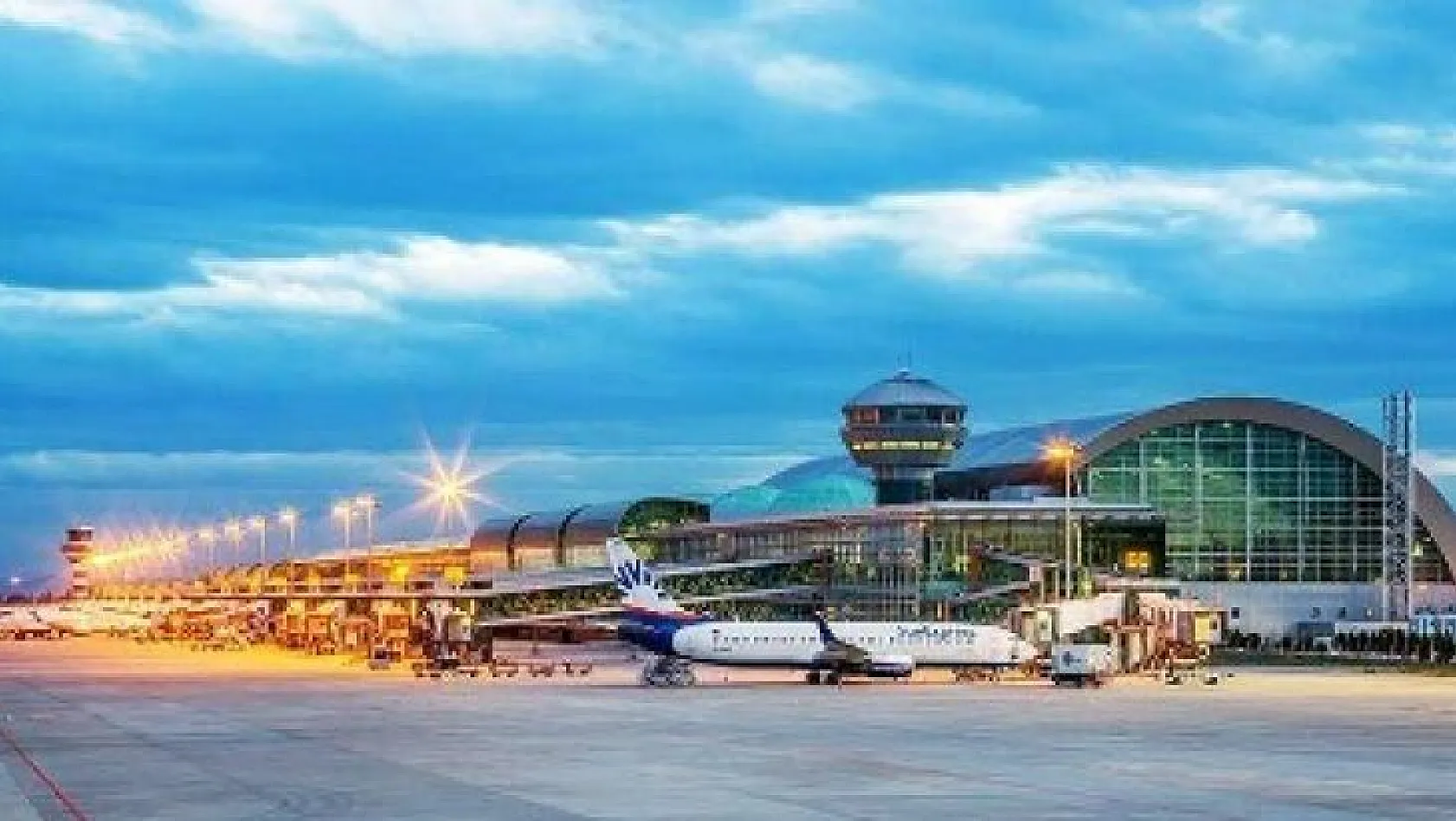 En İyi Adnan Menderes Havalimanı Araç Kiralama Rezervasyonu Nasıl Yapılır?