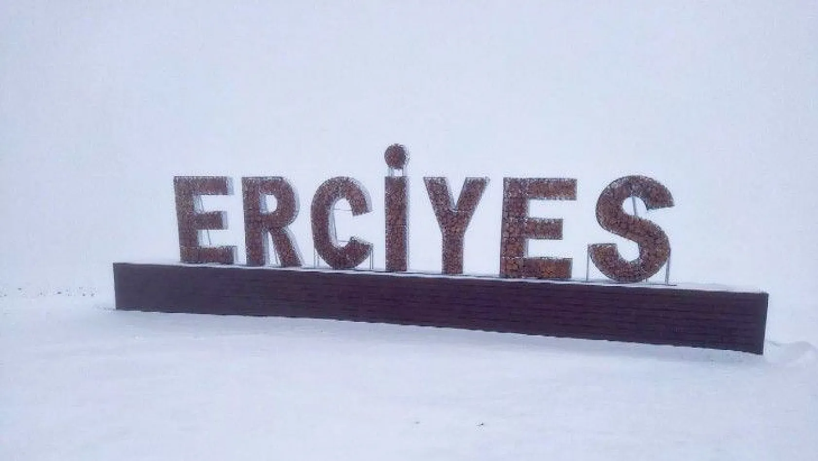 Erciyes'te kar etkili oldu
