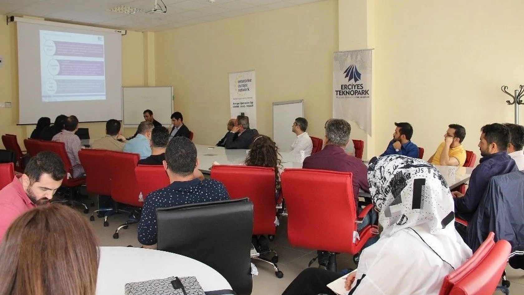 Erciyes Teknopark'ta girişimciler için seminer düzenlendi
